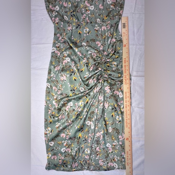 Willow and Root Silky Floral Green Dress - Picture 6 of 7